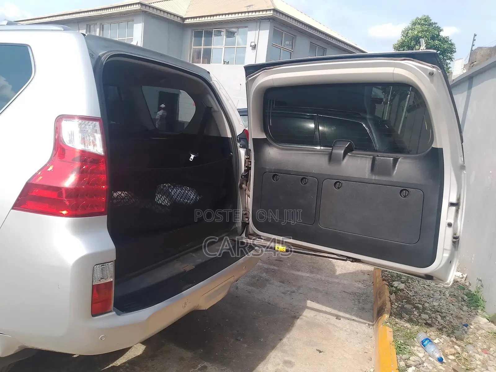 Lexus GX 2010 Silver