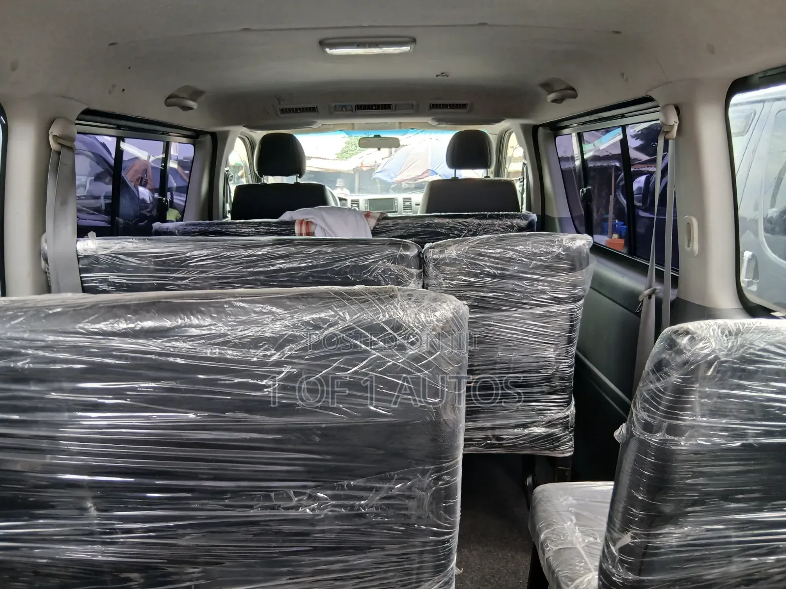 Toyota HiAce 2012 Silver