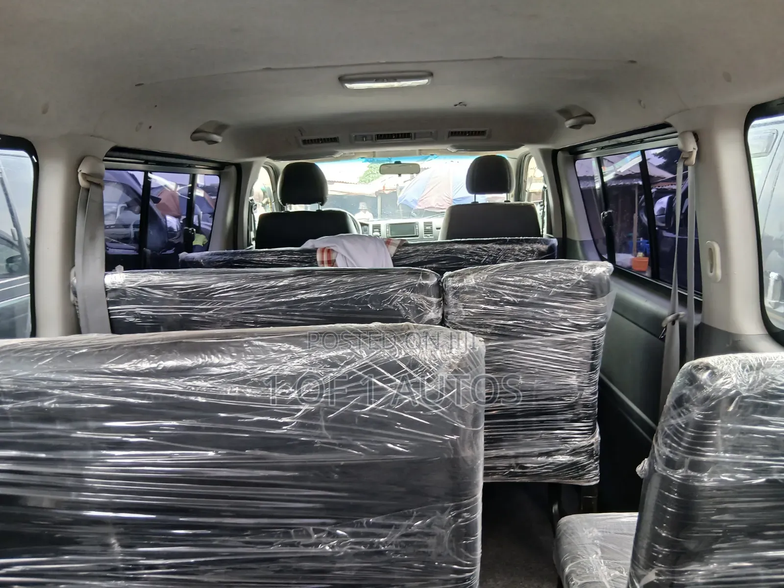 Toyota HiAce 2012 Silver