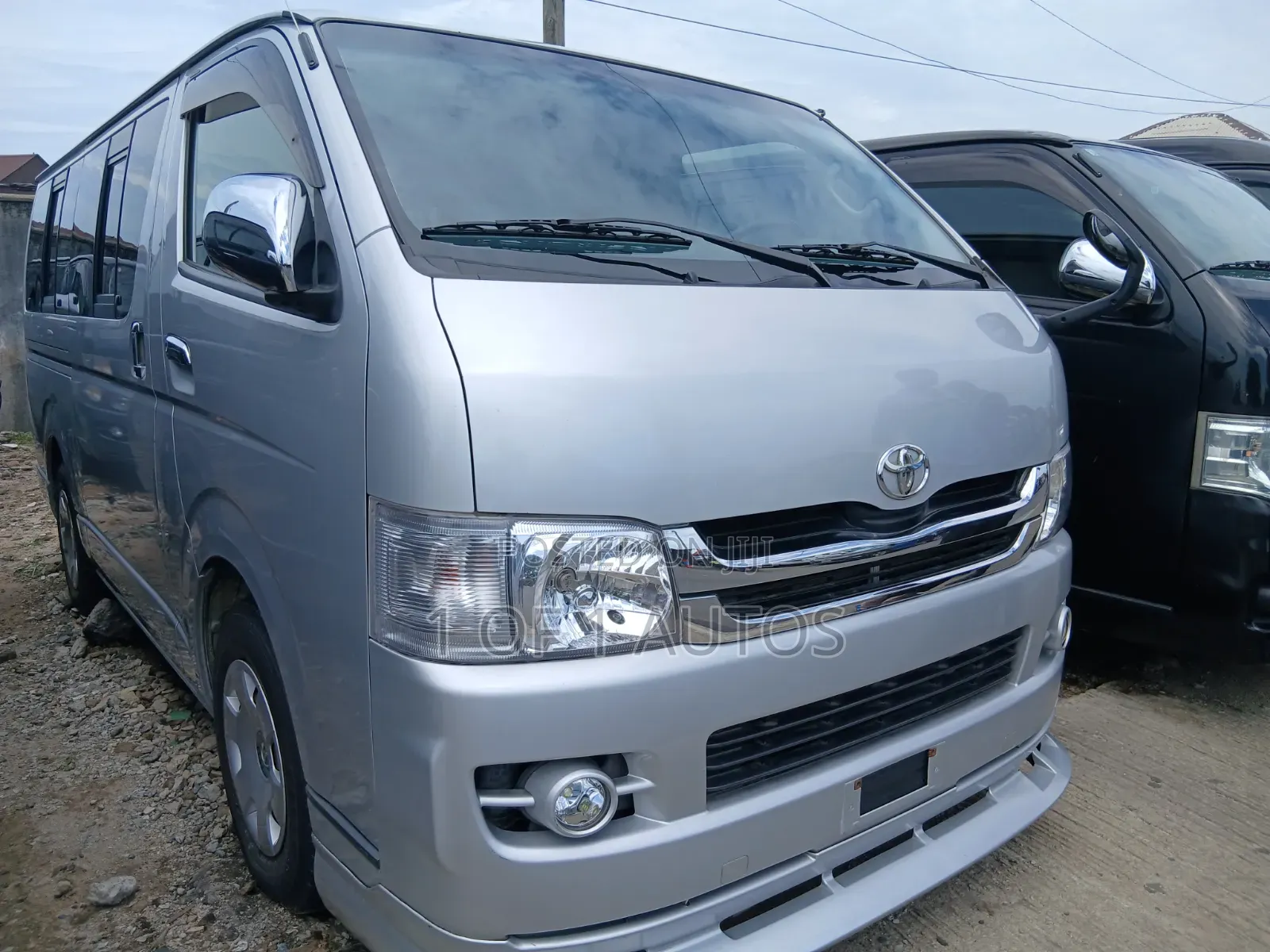 Toyota HiAce 2012 Silver