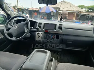 Toyota HiAce 2012 Grey