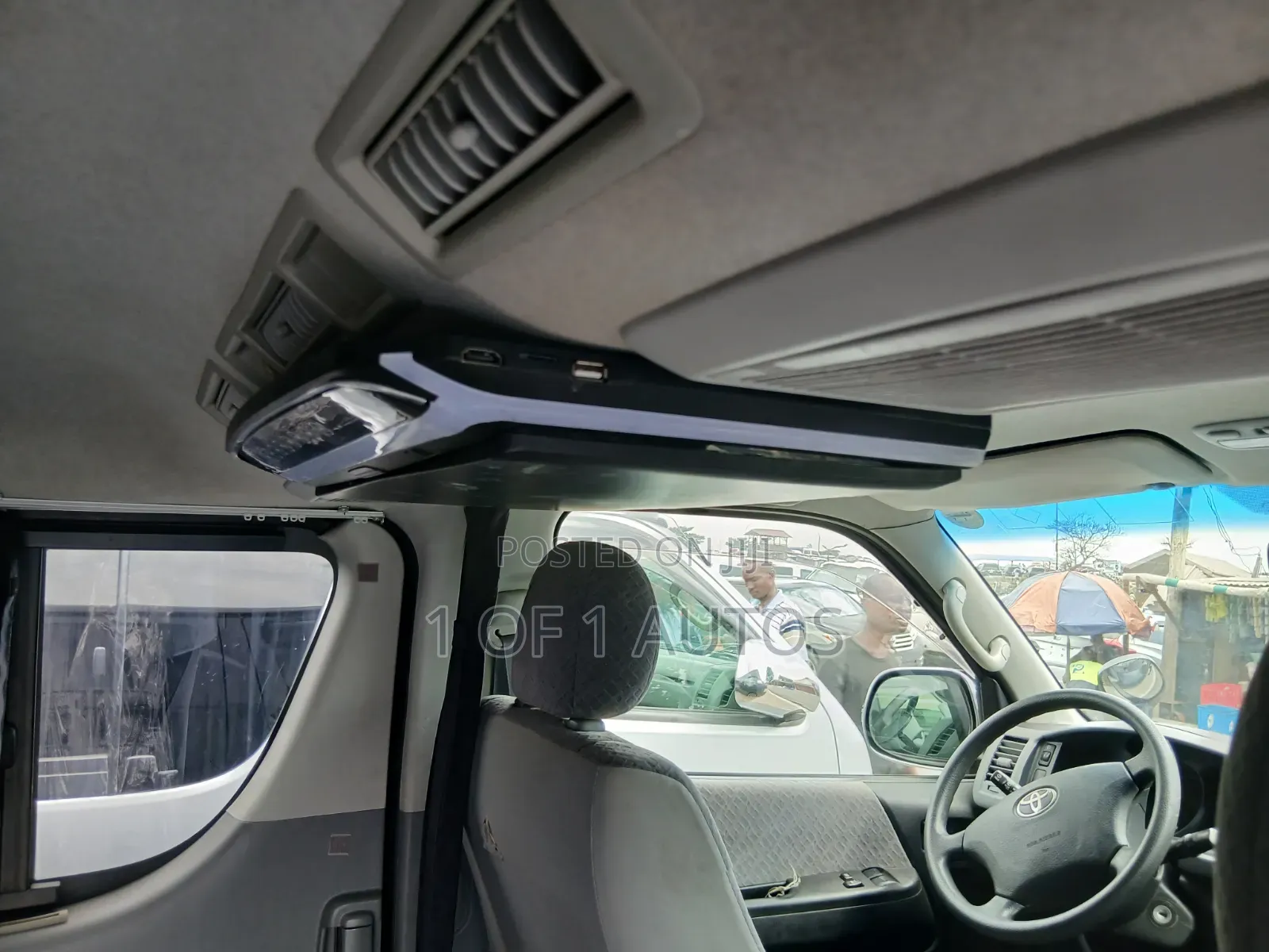 Toyota HiAce 2012 Grey