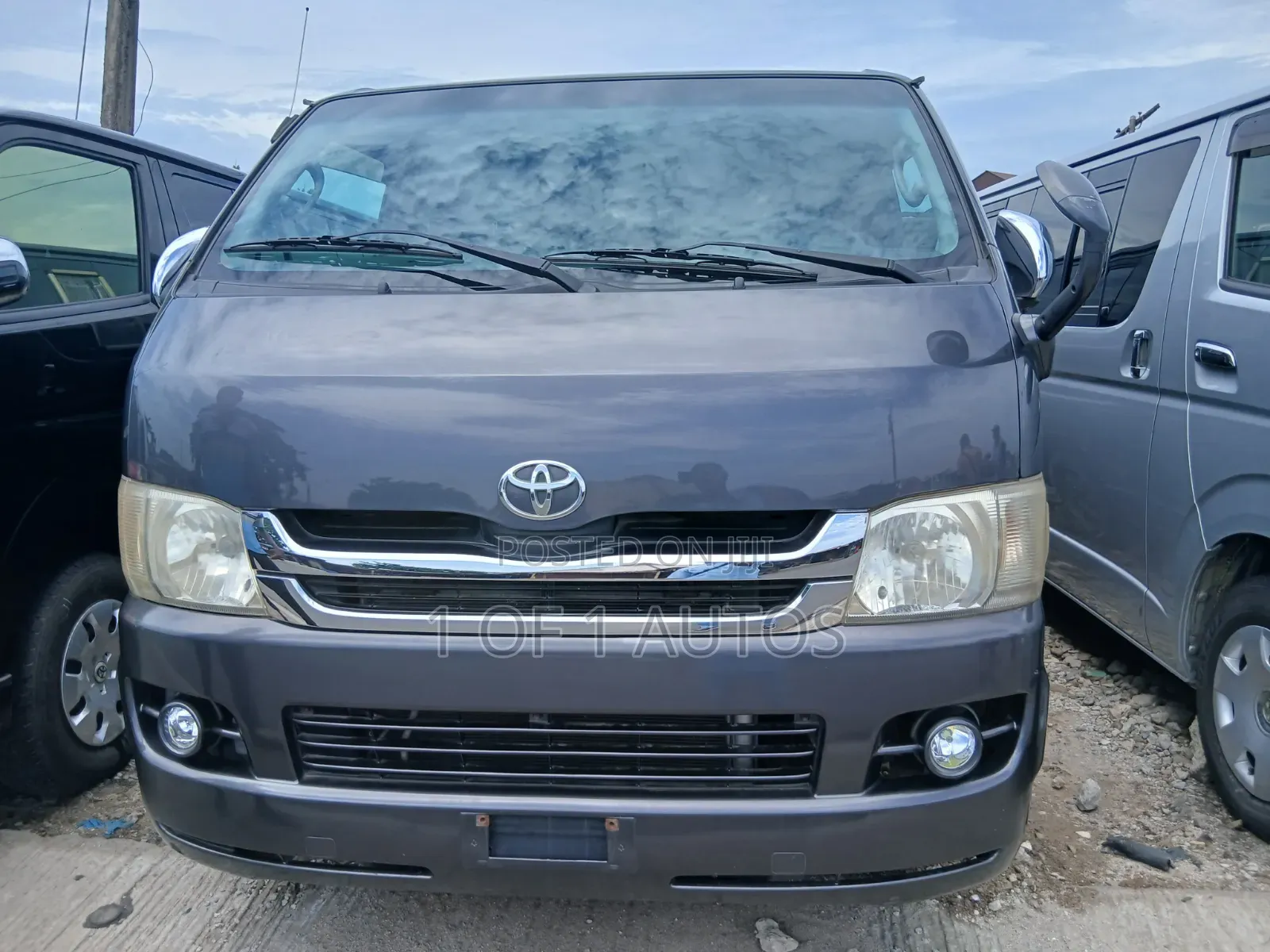Toyota HiAce 2012 Grey