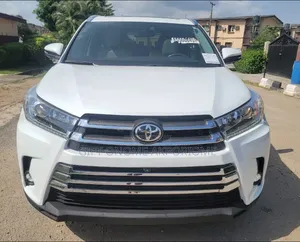 Toyota Highlander Limited 2019 White