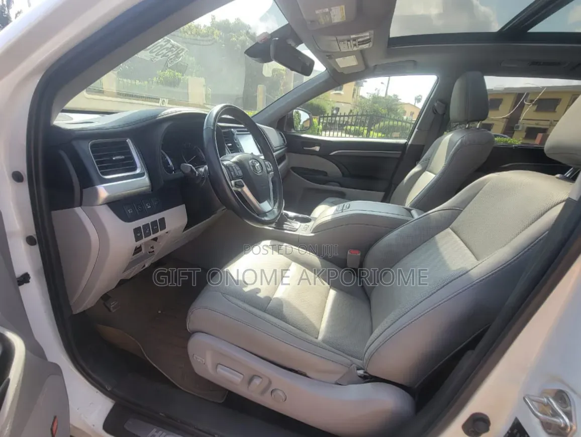 Toyota Highlander Limited 2019 White