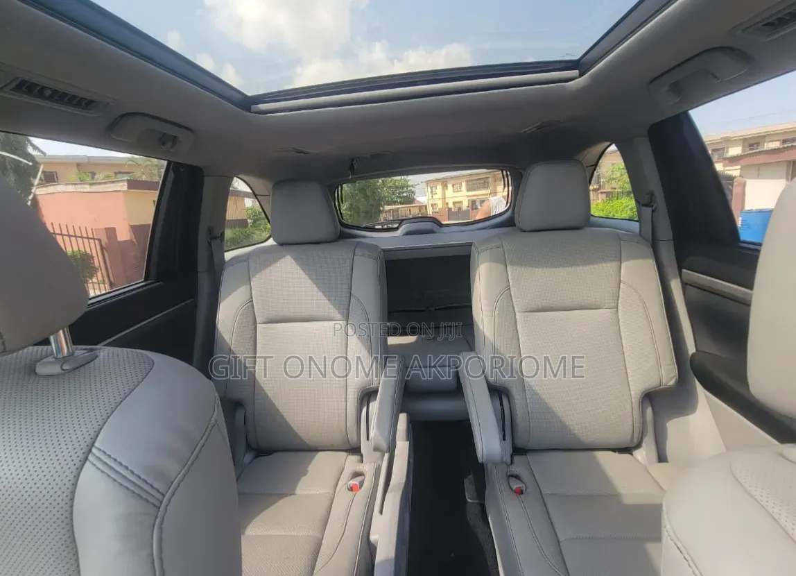Toyota Highlander Limited 2019 White