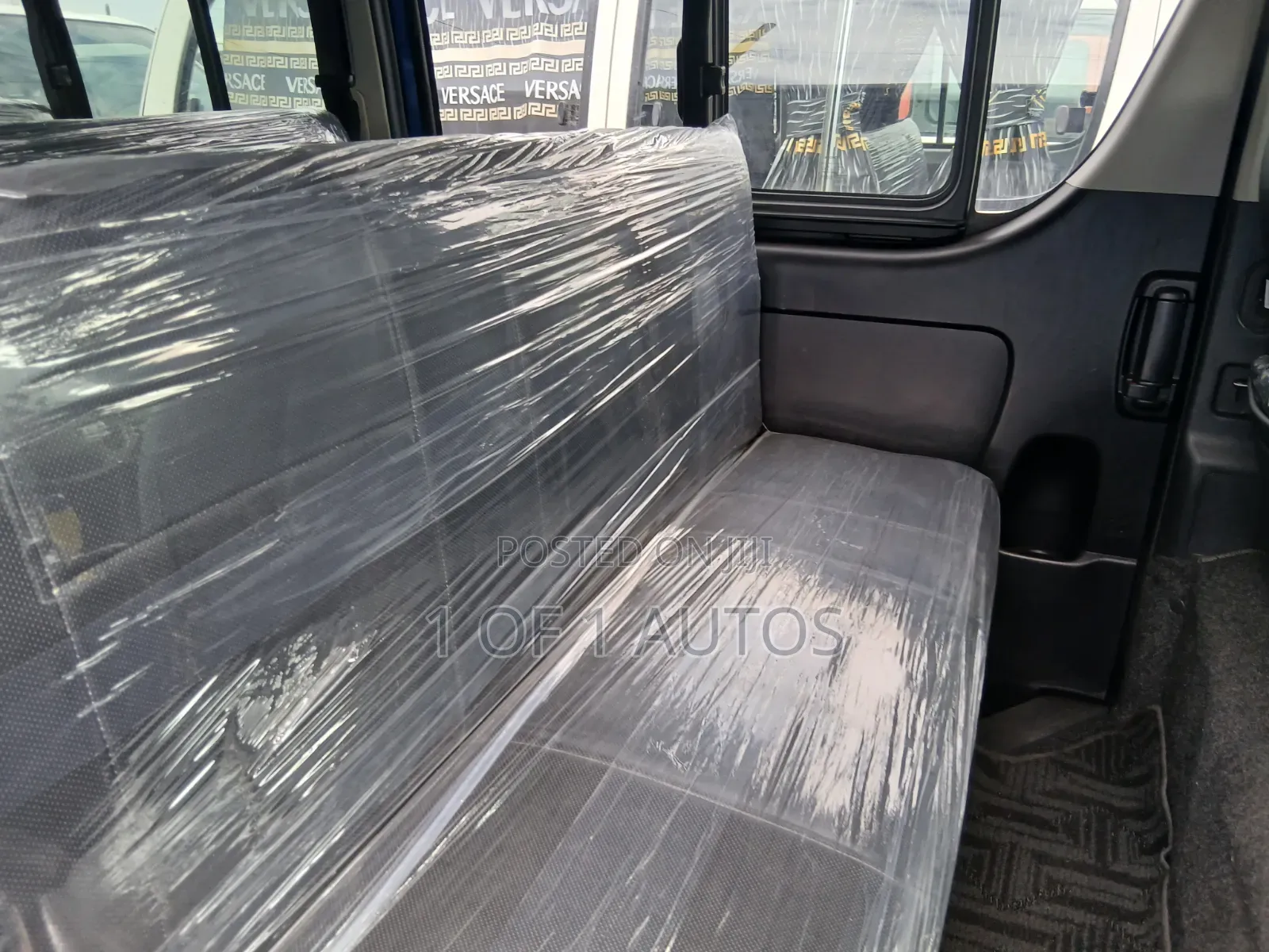 Toyota HiAce 2016 Blue