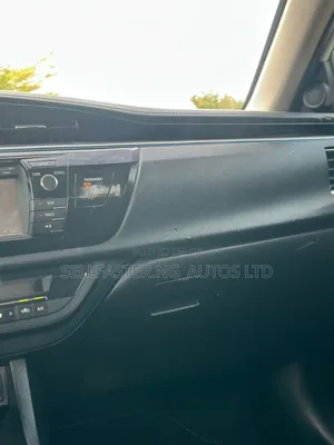 Toyota Corolla 2014 White