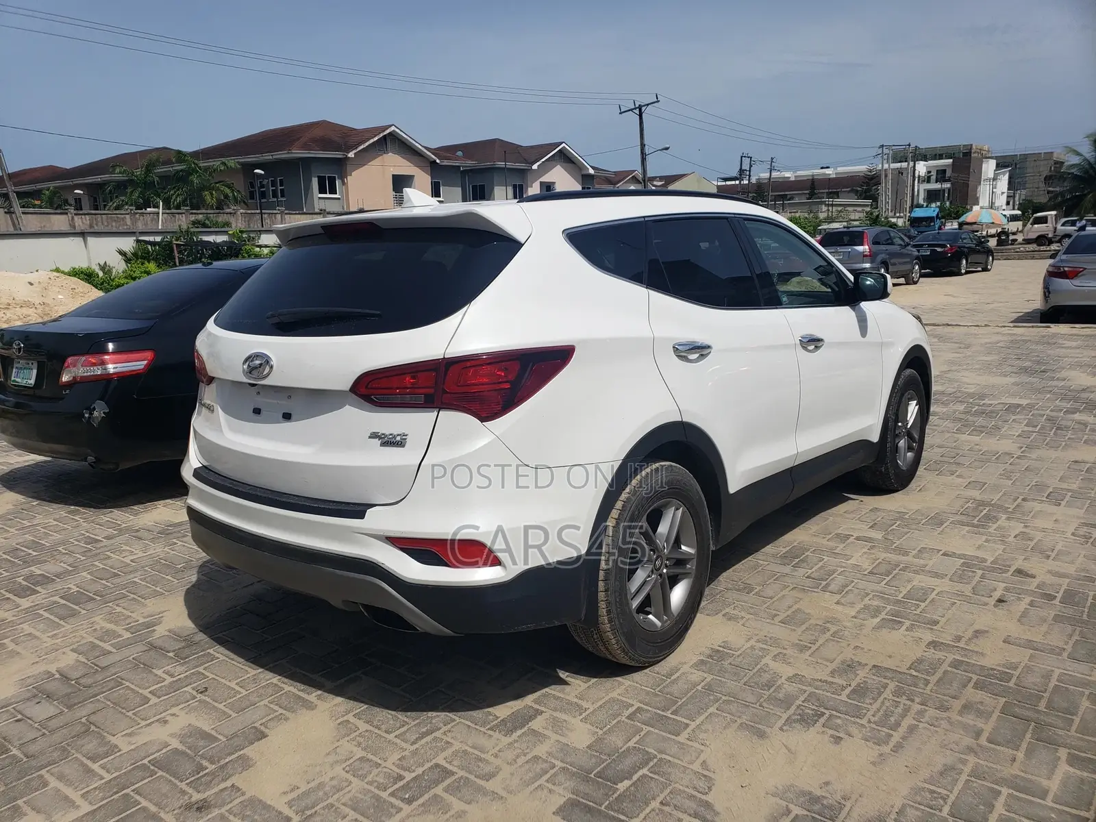 Hyundai Santa Fe 2017 White