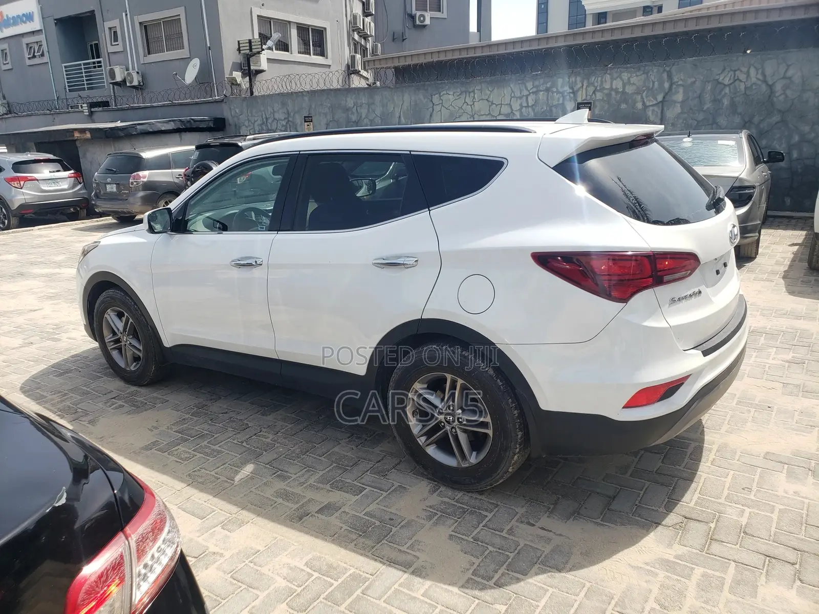 Hyundai Santa Fe 2017 White