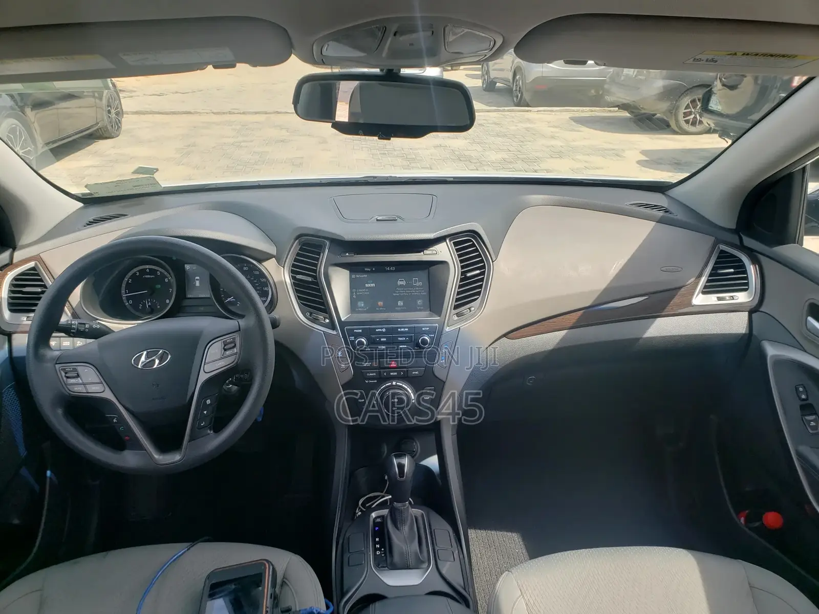 Hyundai Santa Fe 2017 White