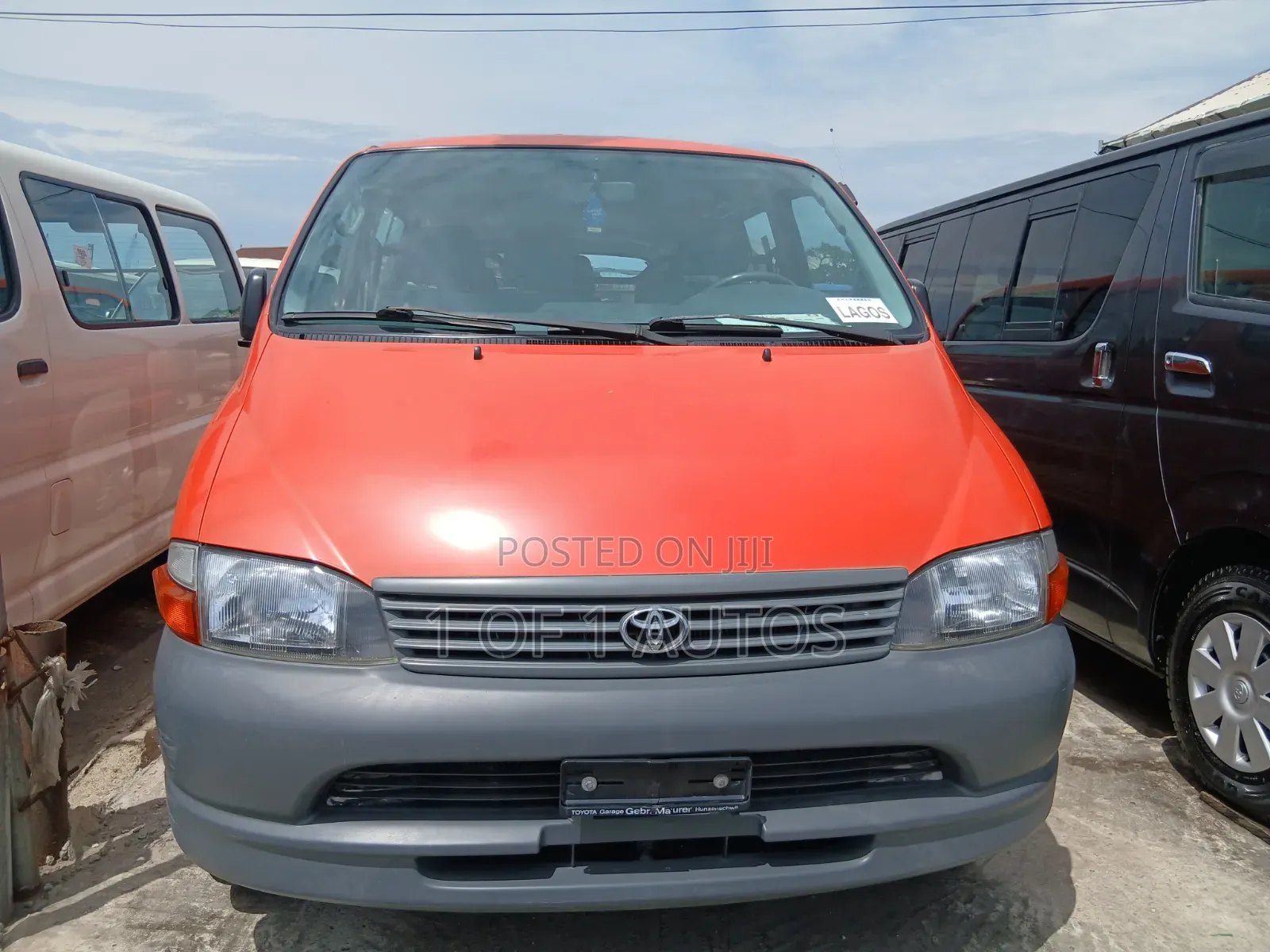 Toyota HiAce 2004 Orange