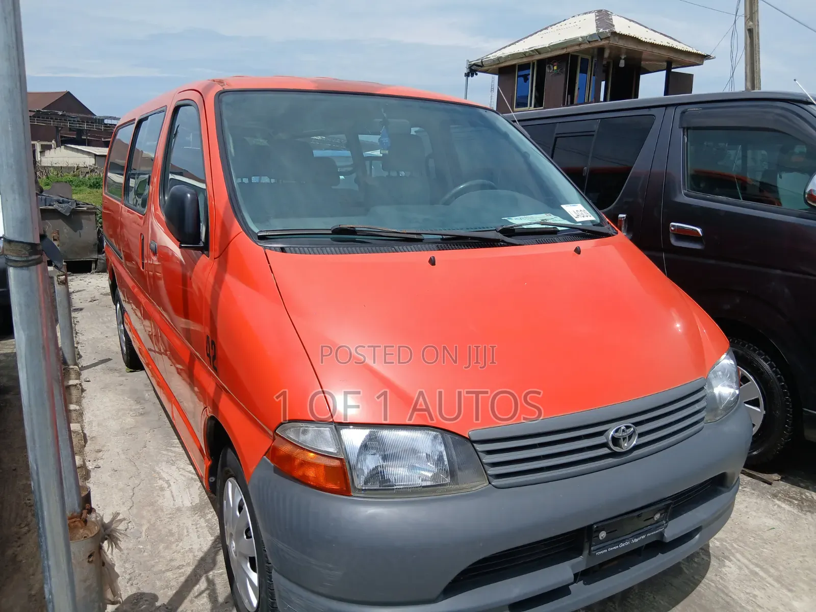 Toyota HiAce 2004 Orange