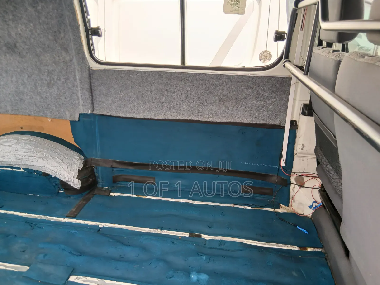 Toyota HiAce 2004 White