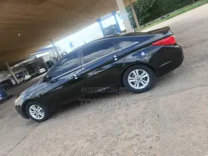Hyundai Sonata Limited Sedan FWD (2.4L 4cyl 6A) 2012 Black