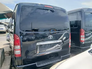 Toyota HiAce 2012 Black