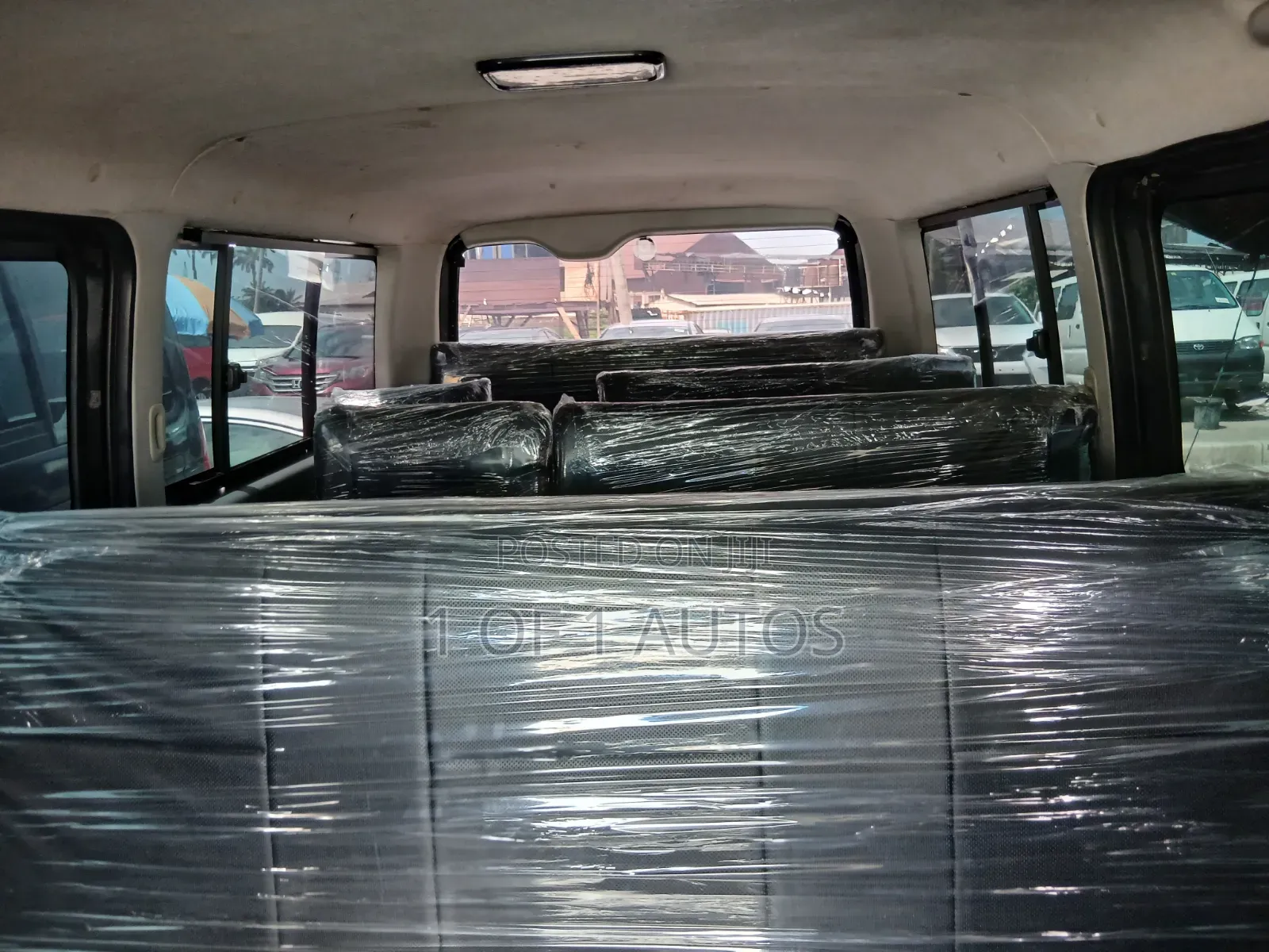 Toyota HiAce 2012 Black