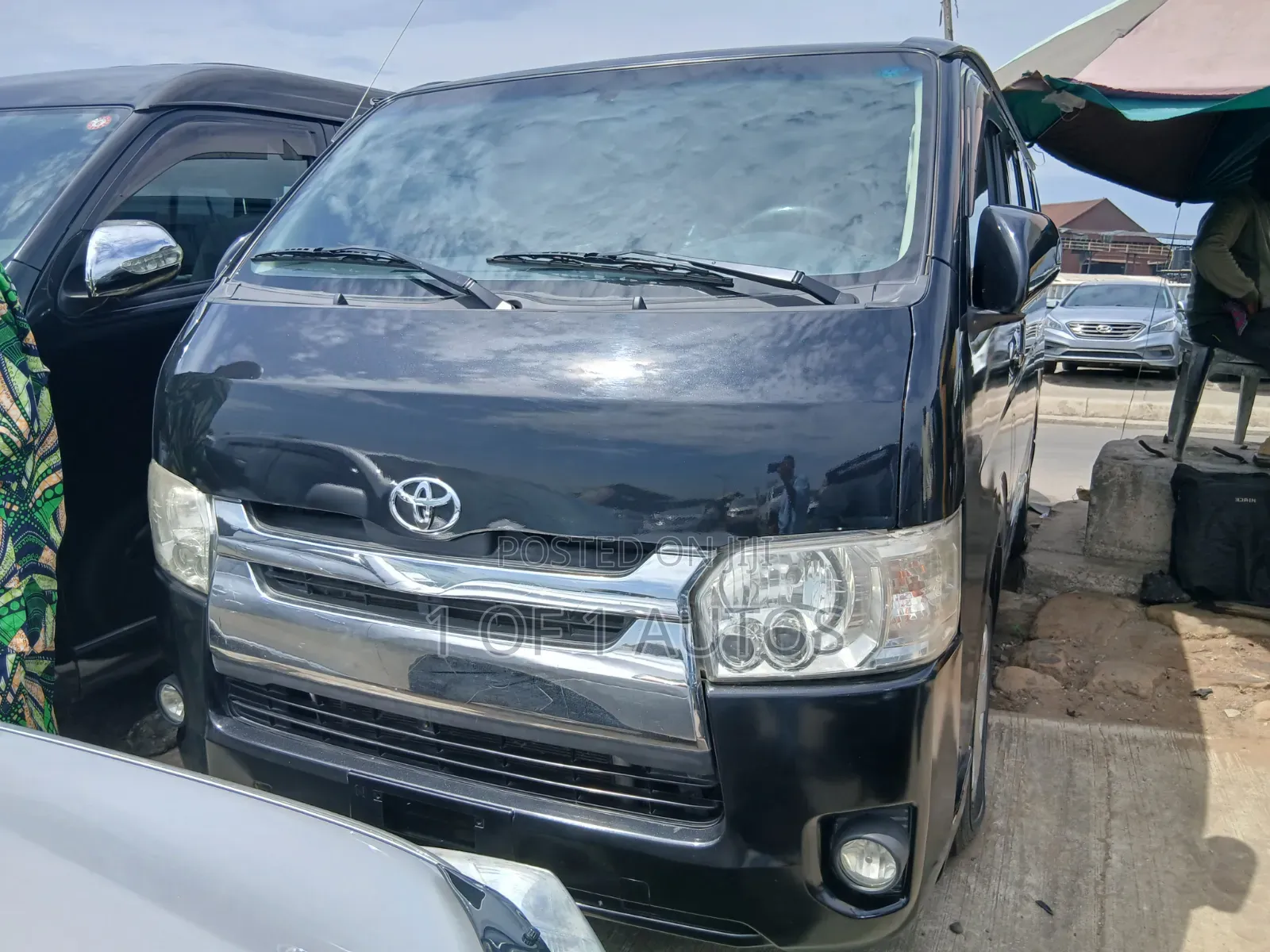 Toyota HiAce 2012 Black