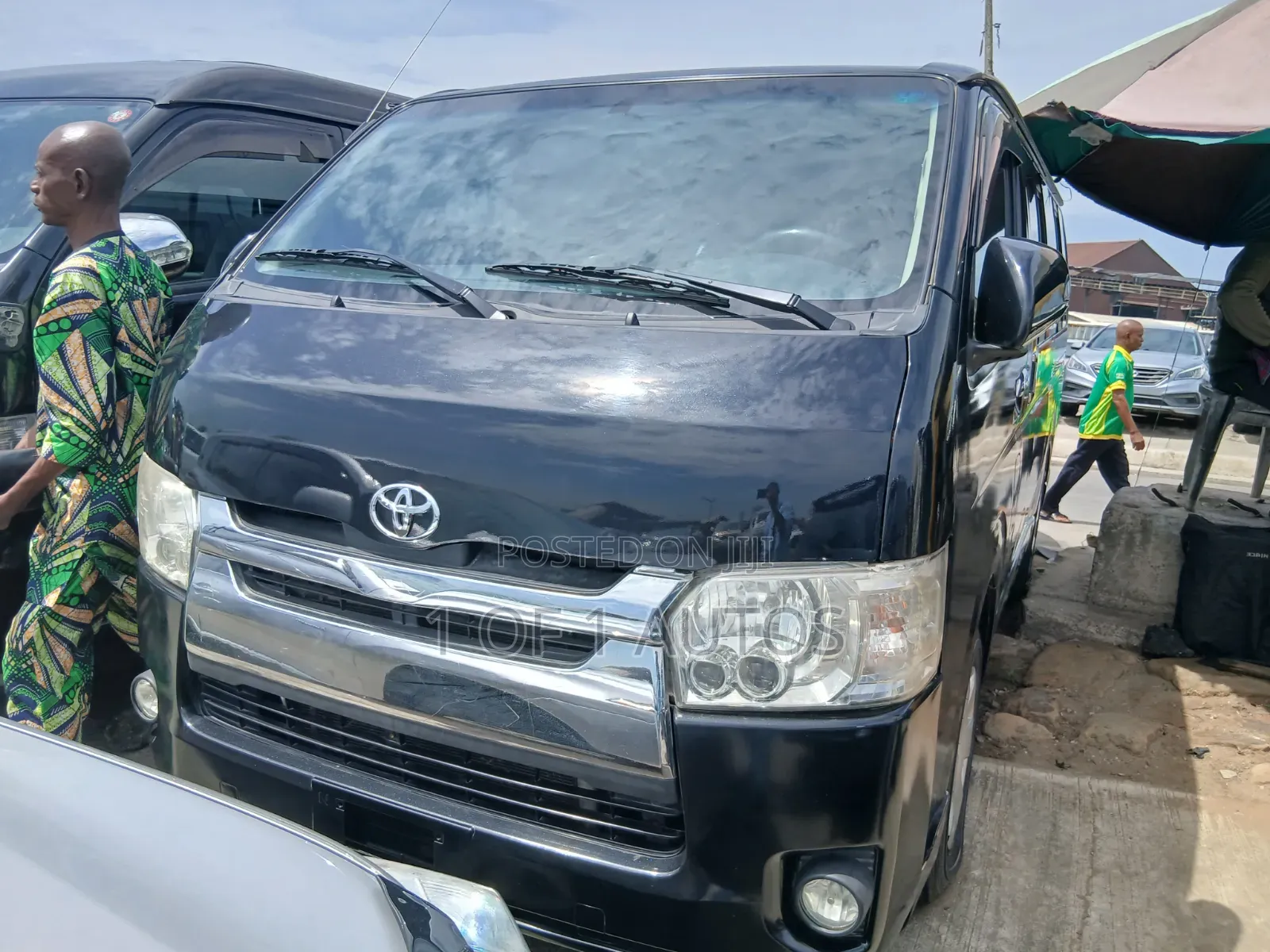 Toyota HiAce 2012 Black