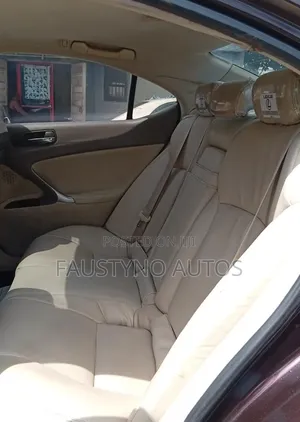 Lexus IS 250 Automatic 2010 Brown