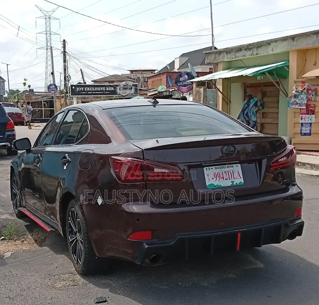 Lexus IS 250 Automatic 2010 Brown