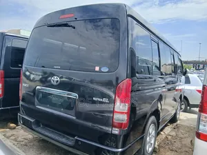 Toyota HiAce 2018 Black