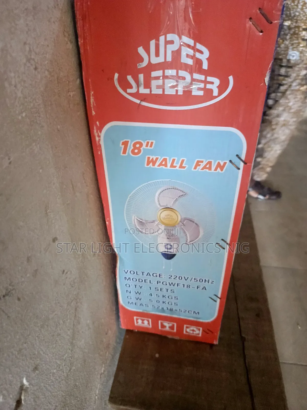Stand Fan Super Sleeper 18 Inches