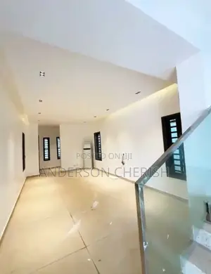 5bdrm Duplex in Mjguzape for sale