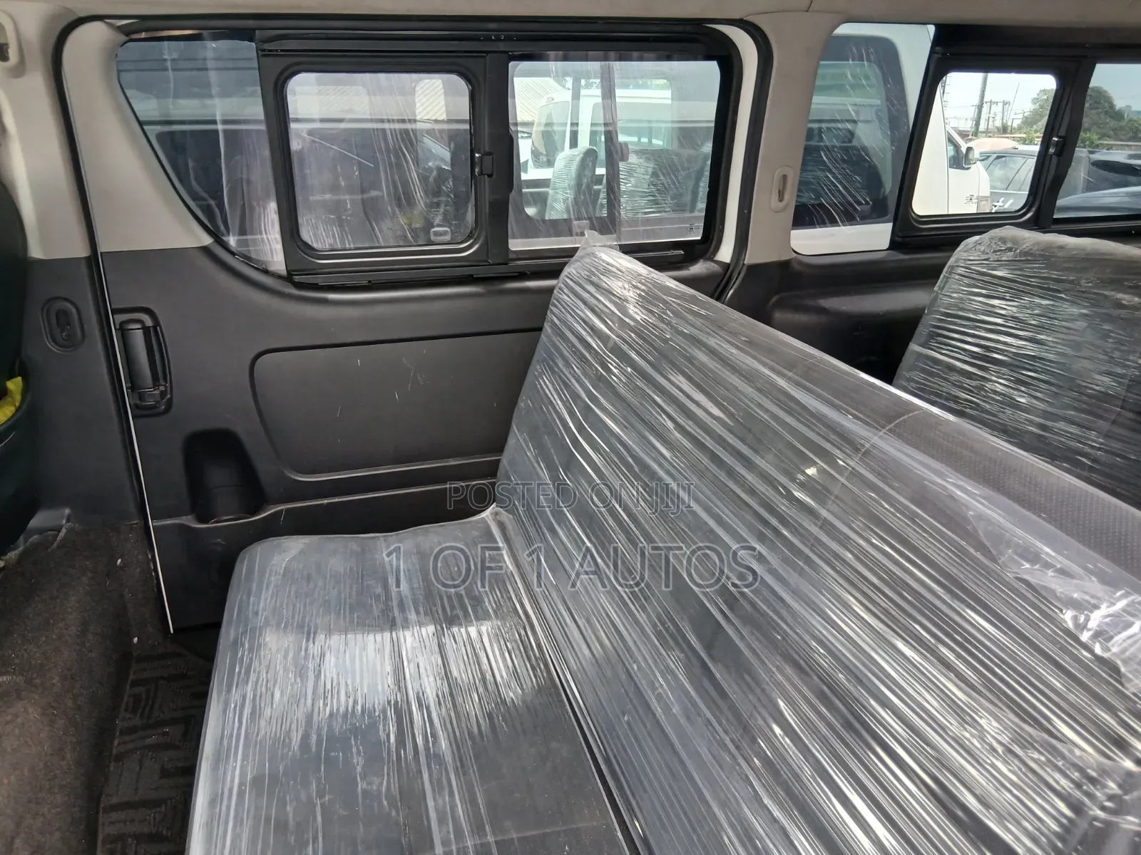 Toyota HiAce 2018 White