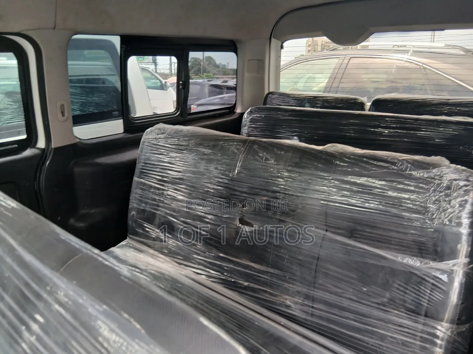 Toyota HiAce 2018 White