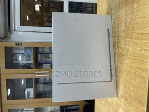 New Laptop Apple MacBook Air 2025 M4 13-inch 16GB Apple M4 SSD 512GB