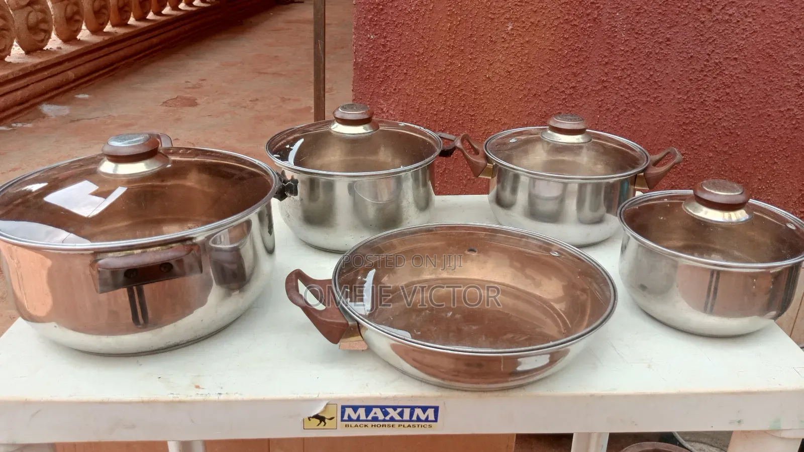 5 Stainless Pots/ Plates