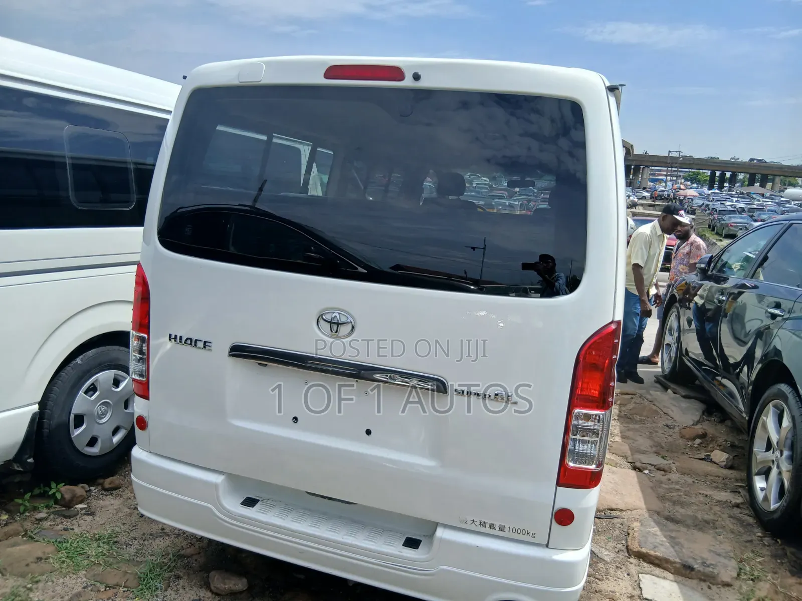 Toyota HiAce 2013 White