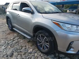 Toyota Highlander 2020 Gray