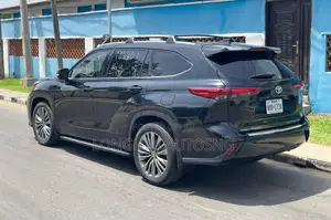 Toyota Highlander Platinum 2021 Black