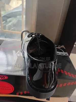 Officer Wetlook Shoe