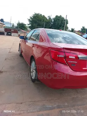 Toyota Camry XLE 4dr Sedan (2.5L 4cyl 6A) 2013 Red
