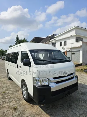Toyota HiAce 2016 White