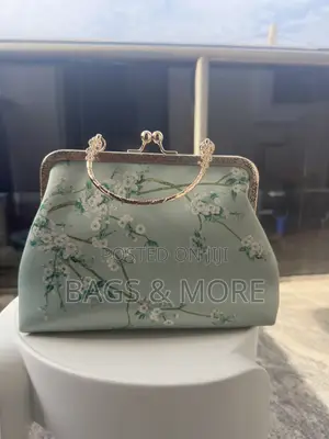 A Floral-Patterned Asian-Style Purse