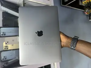 Laptop Apple MacBook Pro 2020 16GB Intel Core i7 SSD 512GB