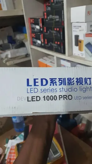 Led 1000 Pro Bi-Color Studio Light Panel –