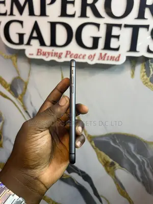 Apple iPhone 11 64 GB Black
