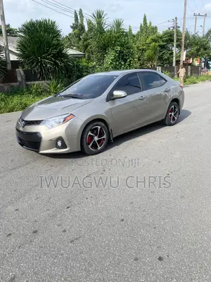 Toyota Corolla 2016 Gold