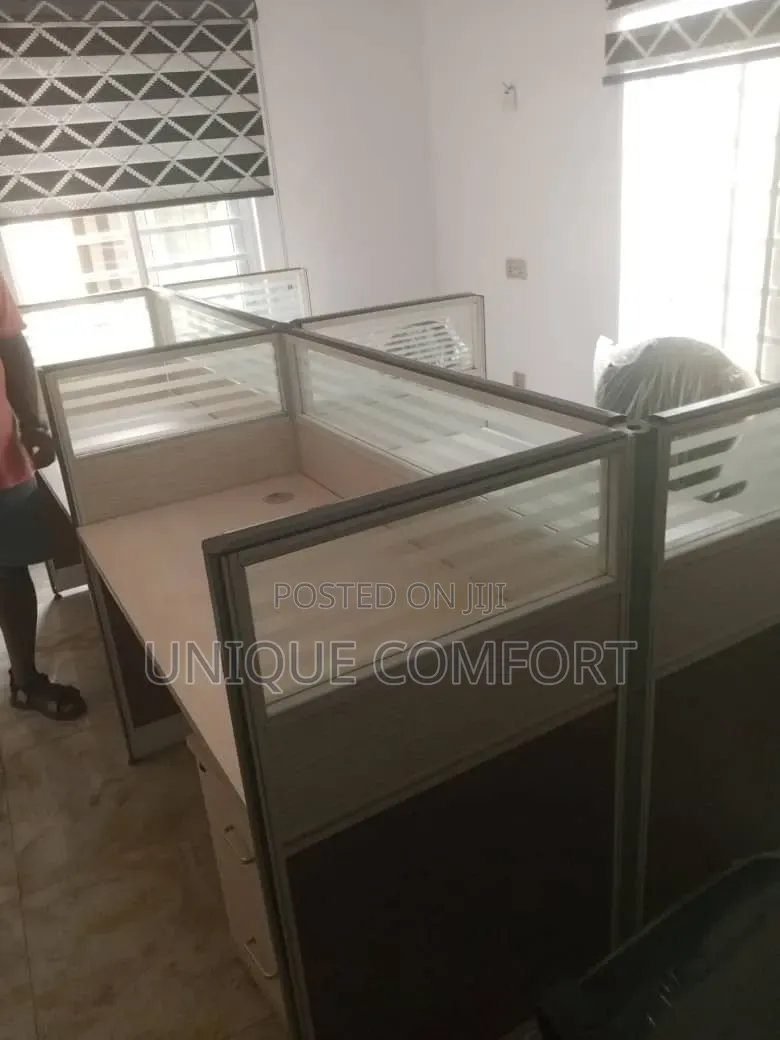 Imported 4 Seaters Workstation With 4 Drawers