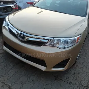 Toyota Camry L 4dr Sedan (2.5L 4cyl 6A) 2014 Gold