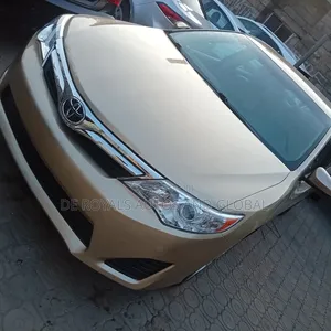 Toyota Camry L 4dr Sedan (2.5L 4cyl 6A) 2014 Gold