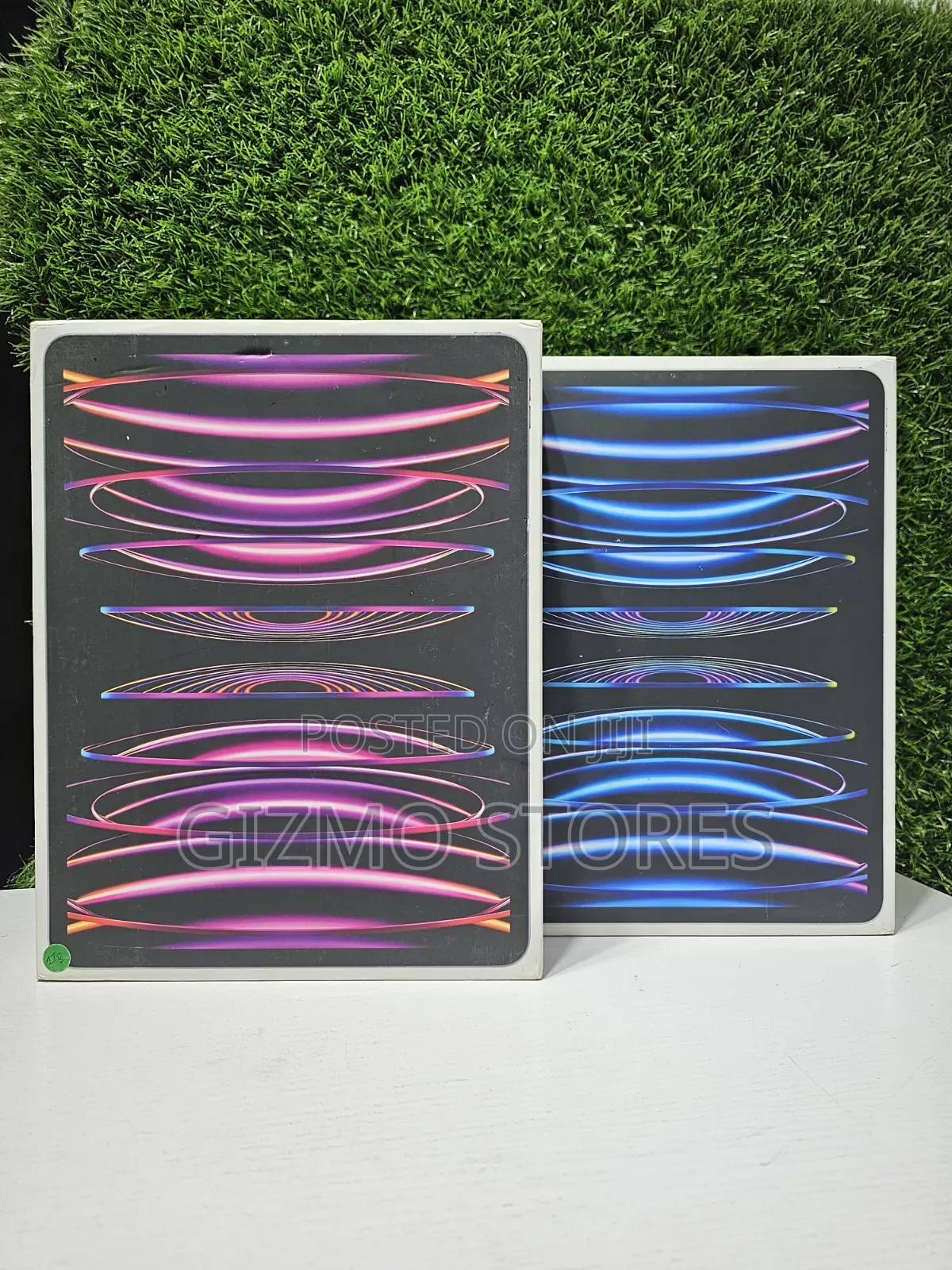 Brand New Pro 12.9" 6th Gen Wifi +Cellular 1tb