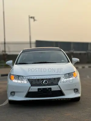 Lexus ES 2014 White