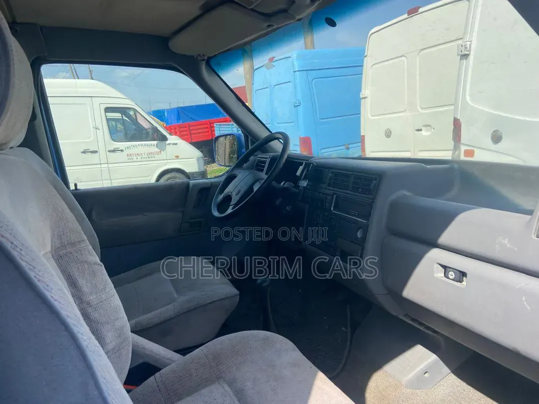Volkswagen Transporter 2003 Blue