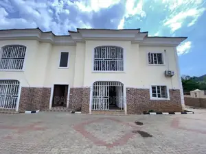 Furnished 2bdrm Block of Flats in Estate, Life Camp for rent